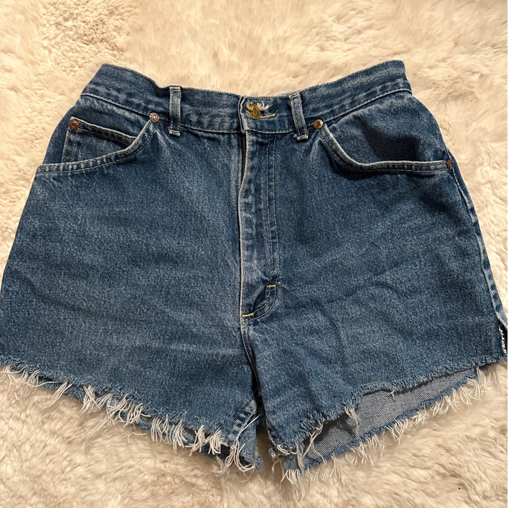 VINTAGE LEE brand cutoff shorts high waisted